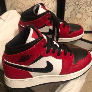 Air Jordan 1 Mids